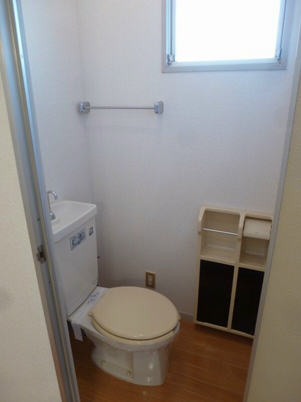 トイレ(※別号室のお写真です)
