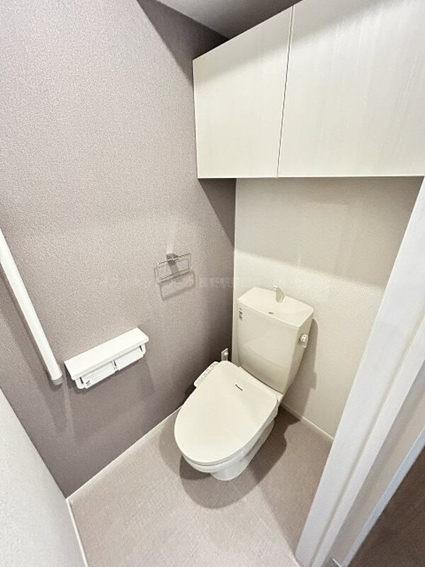 トイレ(※写真は104号室のものです。（参考）)