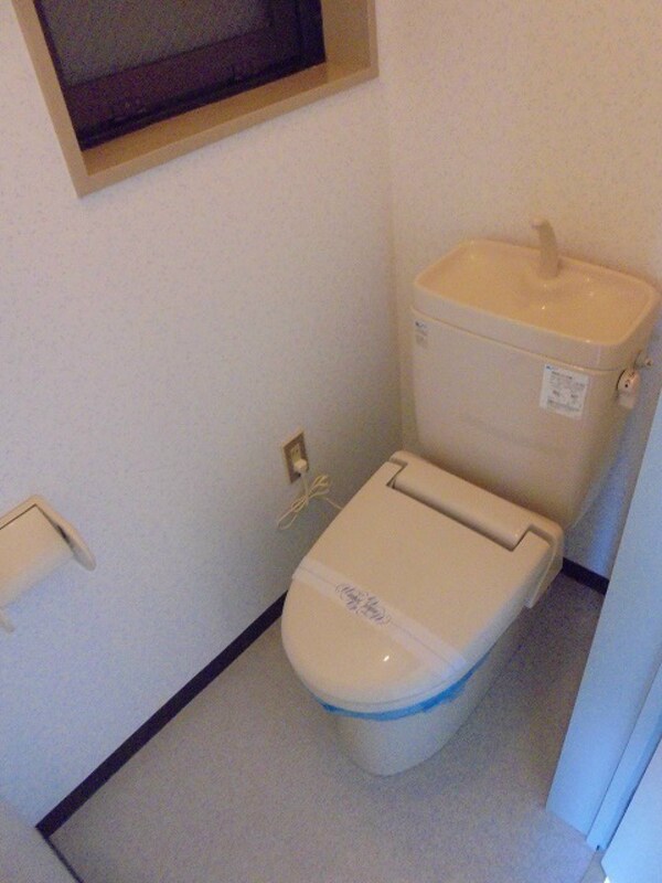 トイレ(※参考※303号室の写真です。)