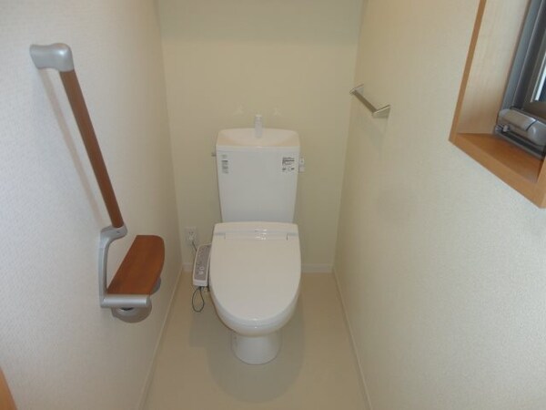 トイレ(※別部屋201参考写真です。)