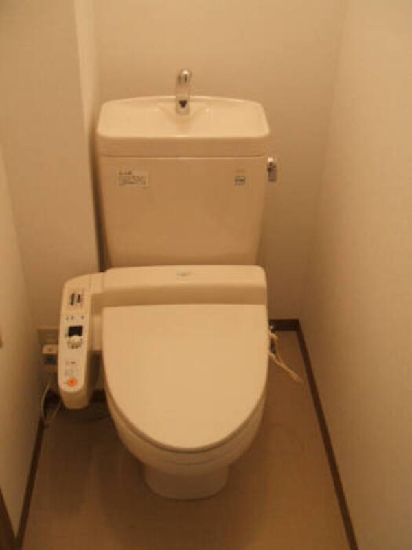 トイレ(101_温水洗浄暖房便座)