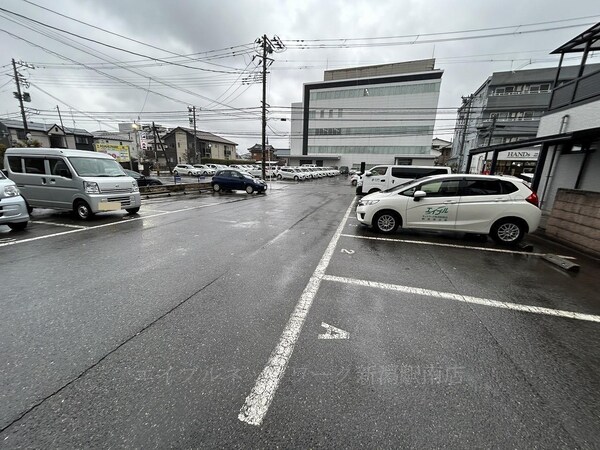 駐車場・駐輪場