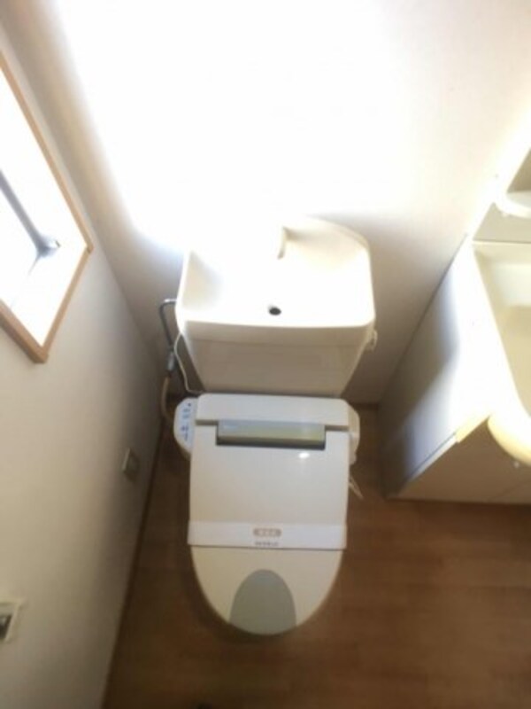 トイレ(トイレ：温水洗浄暖房便座付き)