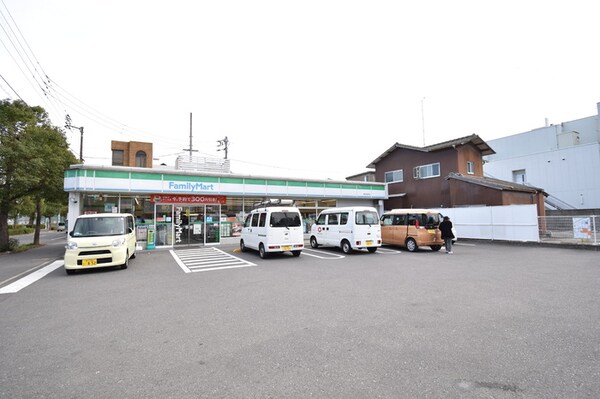 ファミリーマート高松多賀町店