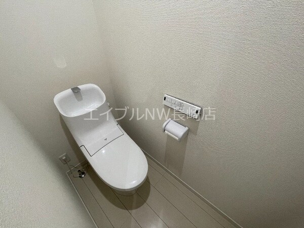 トイレ(※写真は別号室（間取反転）)