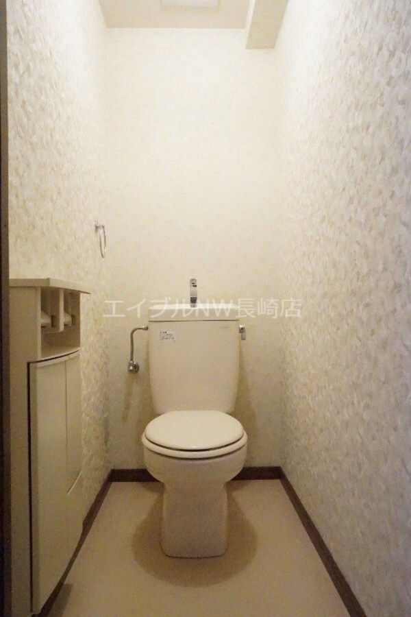 トイレ(※別号室のお写真となります)