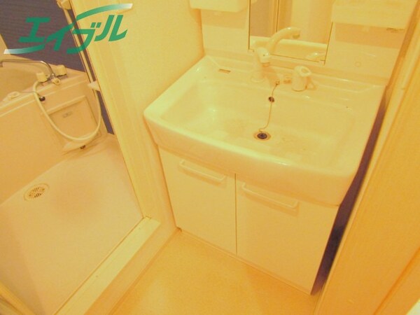洗面設備(同物件別室の写真です。)