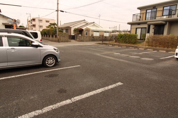 駐車場(駐車場)