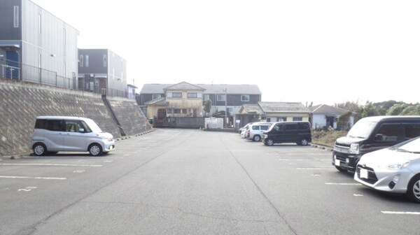 駐車場(駐車場)