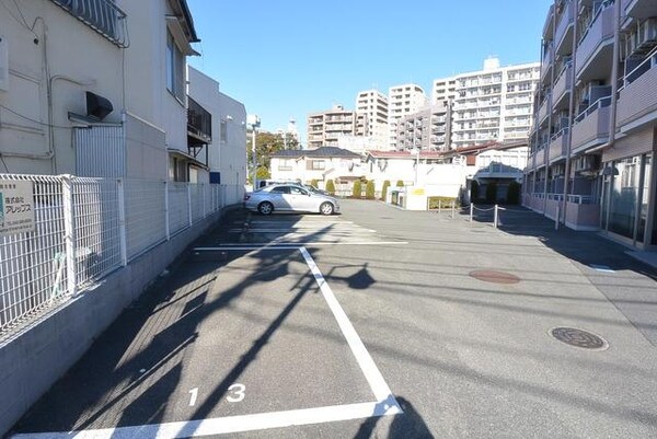 駐車場(★敷地内駐車場。空きはお問い合わせください★)