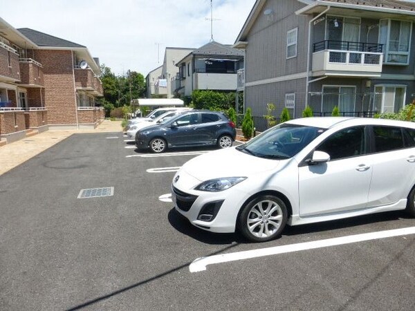 駐車場(★タウンハウジング府中店まで★)