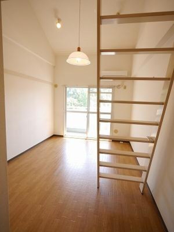 リビング・居室(★キレイなフローリングのお部屋です★)