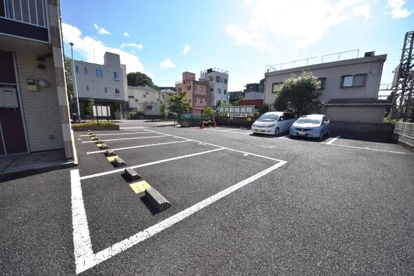 駐車場(★広々駐車場で大きな車も安心です★)