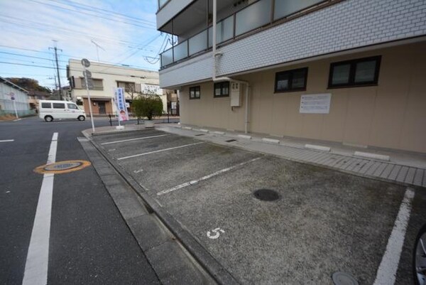 駐車場(駐車場)