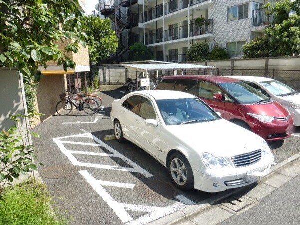 駐車場(★敷地駐車場です★)