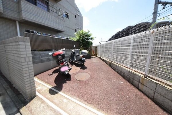 駐車場(♪バイク駐車場もございます♪)