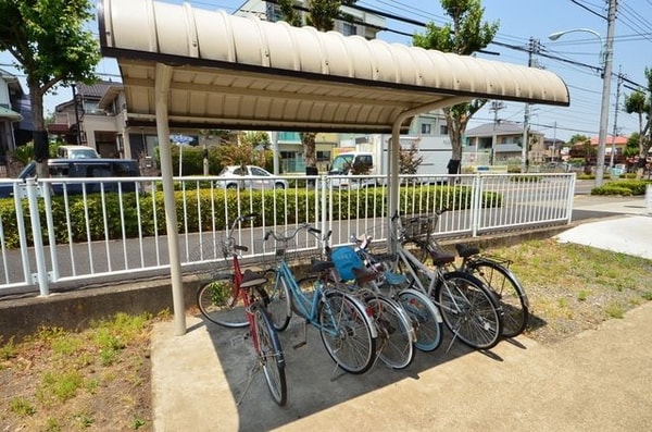 共有部分(♪屋根付き駐輪場♪)