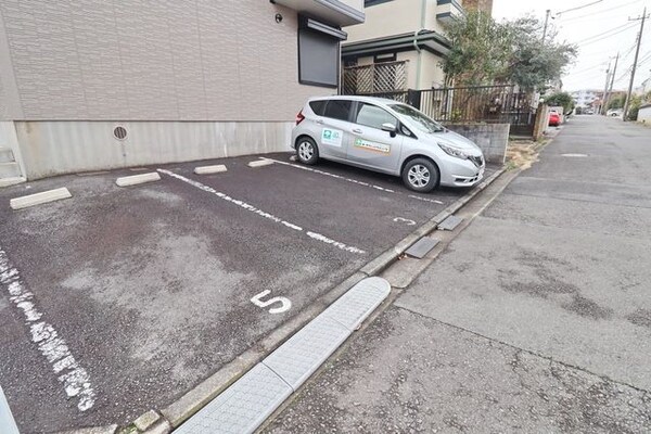 駐車場(★お問い合わせはタウンハウジング新百合ヶ丘店まで★)