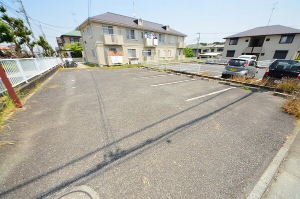 駐車場(♪敷地内駐車場♪)