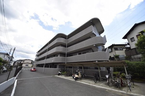 外観(閑静な住宅街に立地のファミリーマンション)