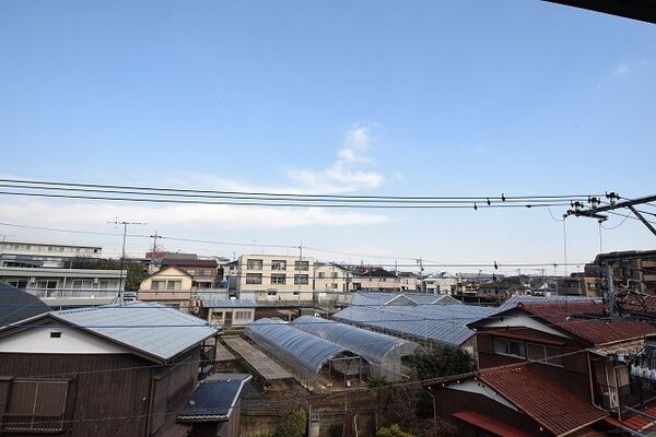 眺望(★バルコニーからの眺め・閑静な住宅街です★)