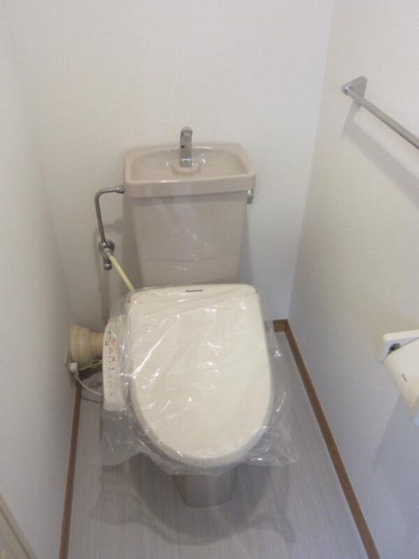 トイレ(★★温水洗浄機能付暖房便座★★)