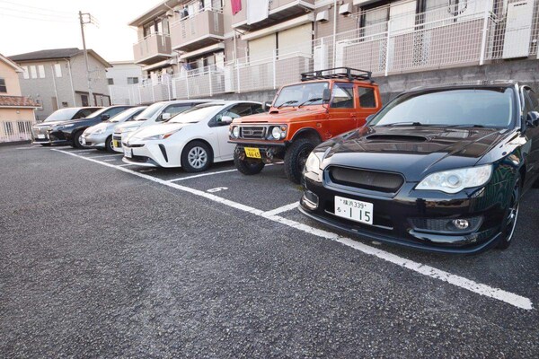 駐車場(駐車場)