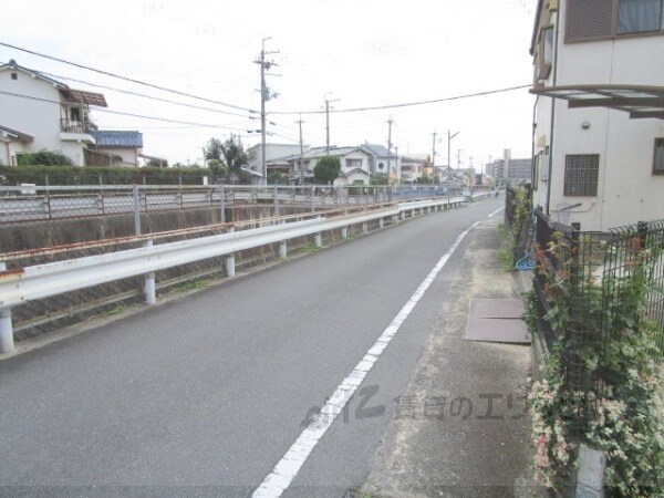 その他(前面道路)