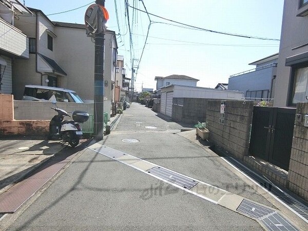 その他(前面道路)