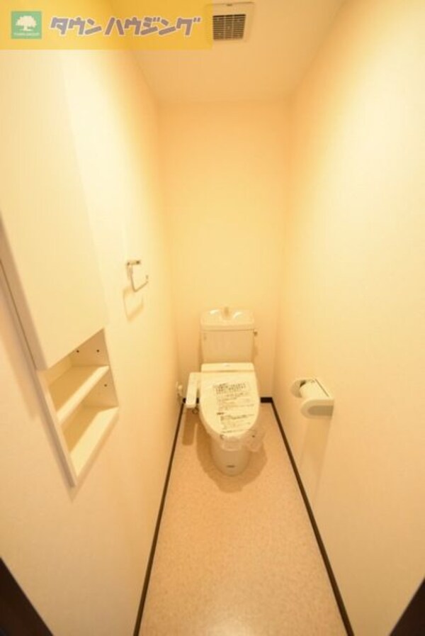 トイレ(イメージ。部屋毎にリフォーム状況が異なります。)