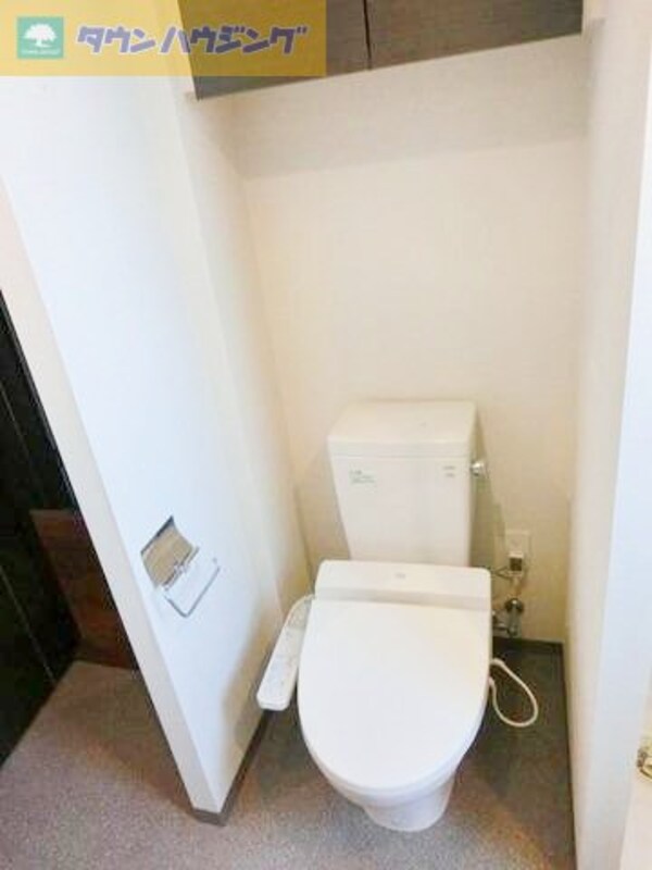 トイレ(温水洗浄便座完備)