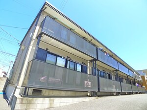 メゾンダジュール７番館外観写真