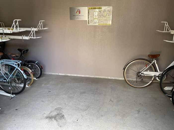 物件外観写真6　(駐輪場)