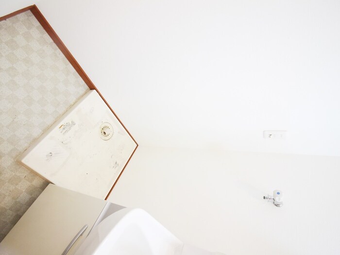 物件内観写真18　(洗濯機置場)