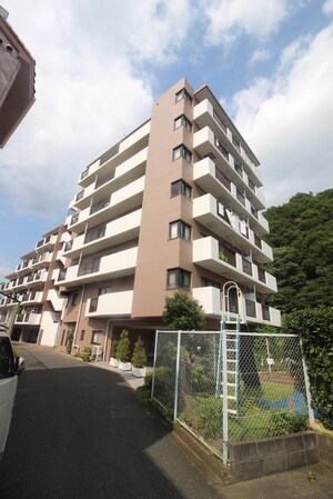 コスモ秦野（６０１）外観写真