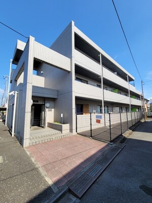 ラークハイツ外観写真