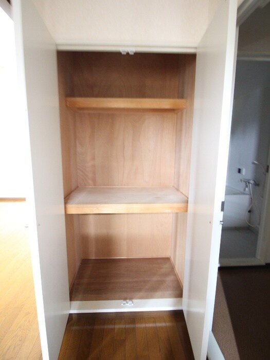 物件内観写真18　(廊下)