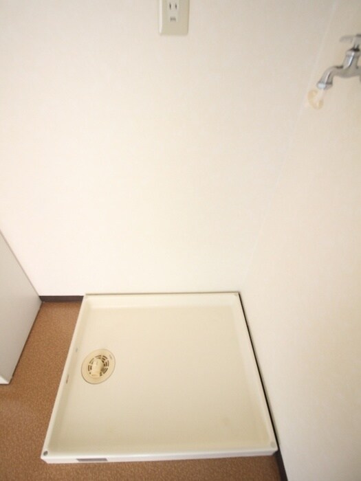 物件内観写真21　(洗濯機置場)