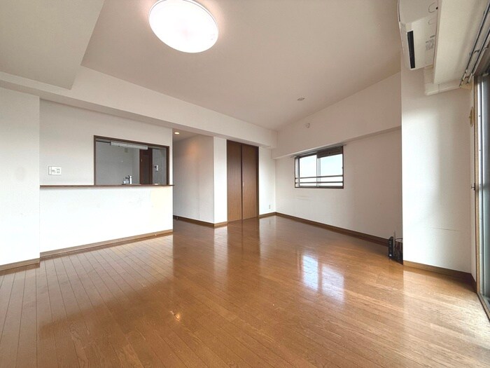 物件内観写真2　(居室)