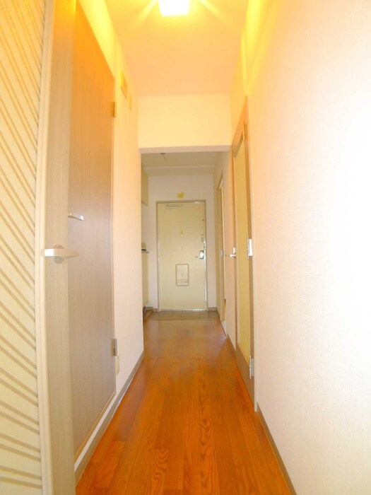 物件内観写真16　(玄関)