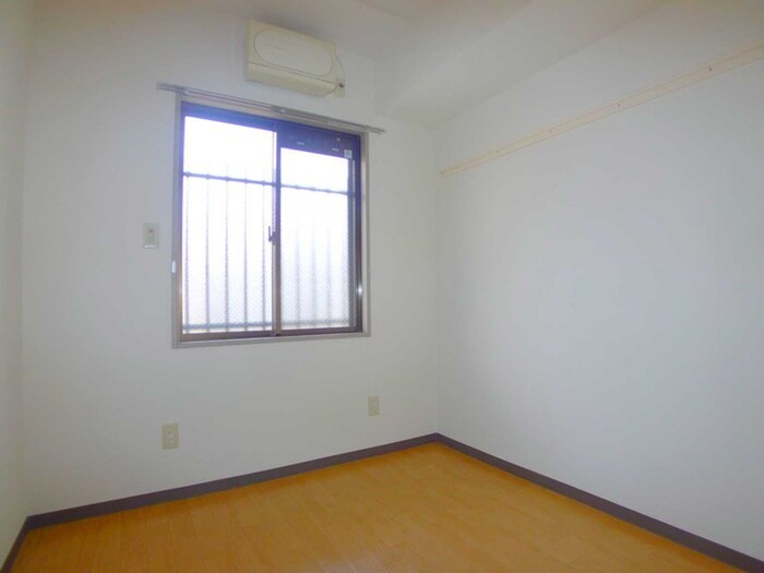 物件内観写真18　(居室)