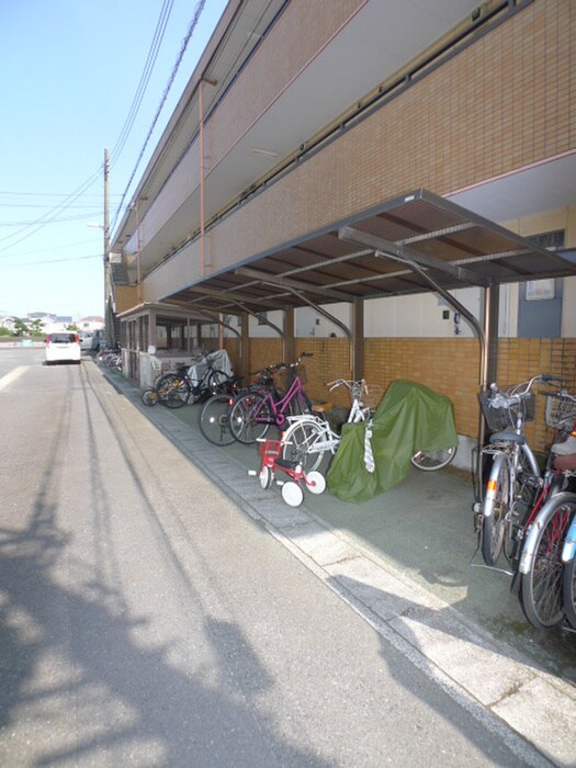 物件外観写真5　(駐輪場)