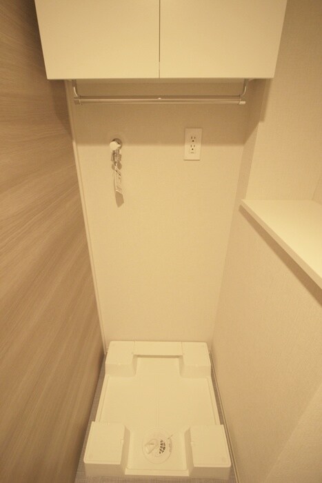 物件内観写真12　(洗濯機置場)