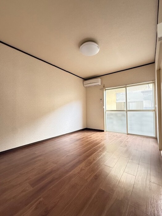 物件内観写真6　(居室)