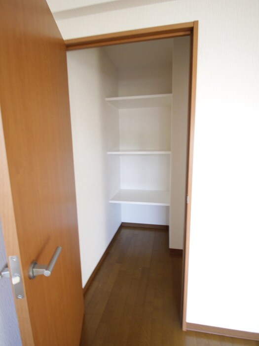 物件内観写真9　(収納)