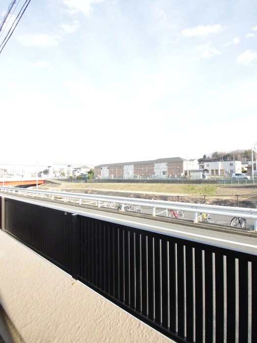 物件内観写真16　(室内からの展望)