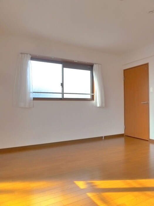 物件内観写真18　(居室)