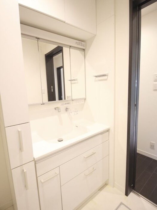 物件内観写真11　(洗面)