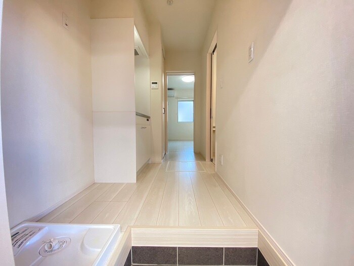 物件内観写真21　(廊下)