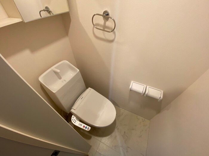 物件内観写真14　(トイレ)